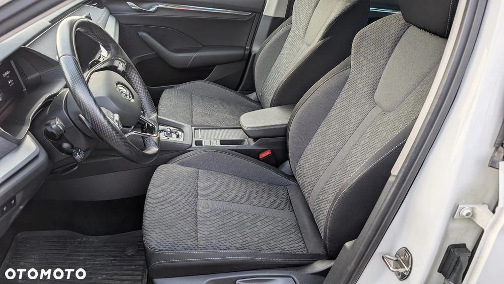 Skoda Octavia Combi 1.4 TSI iV DSG Style - 22