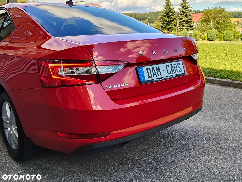 Skoda Superb 2.0 TDI SCR Sportline DSG - 4
