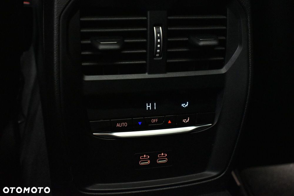 BMW Seria 3 320i M Sport sport - 24