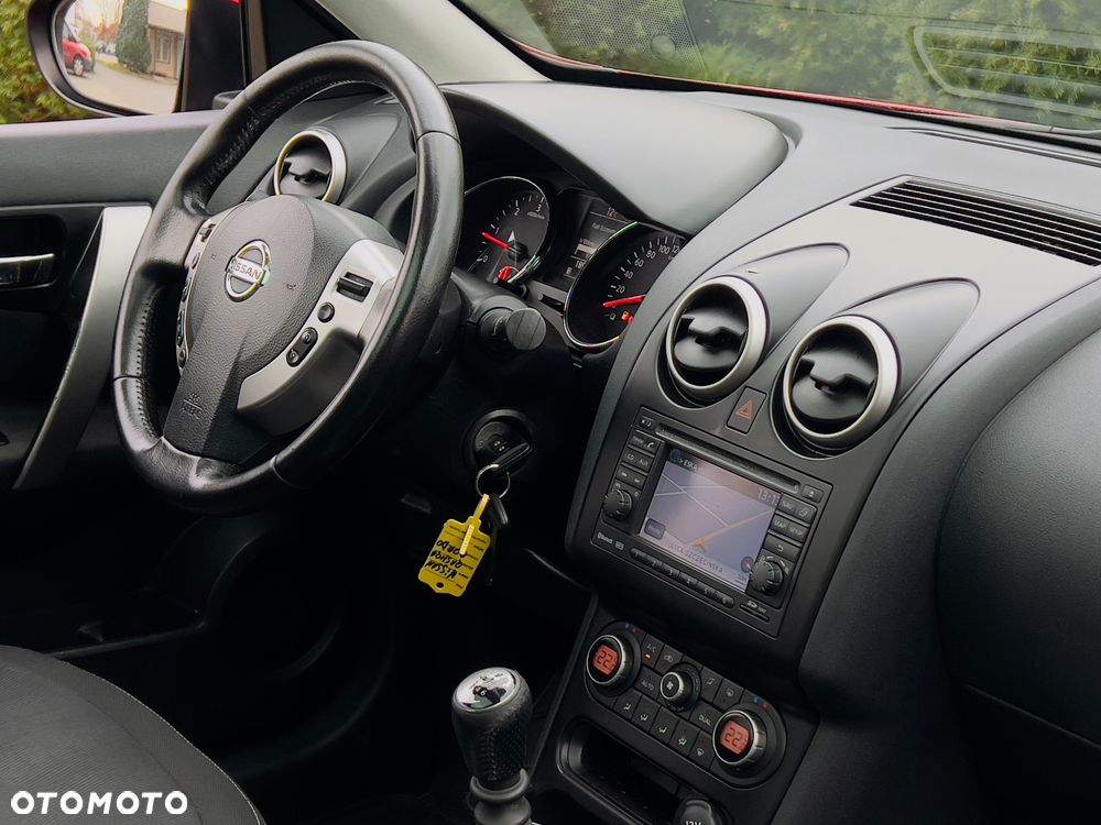 Nissan Qashqai 2.0 dCi DPF tekna - 14