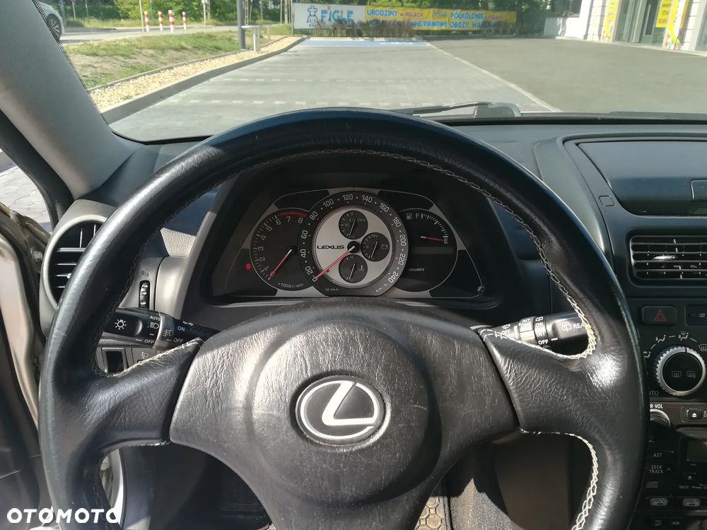 Lexus IS 200 SportCross Limited - 9
