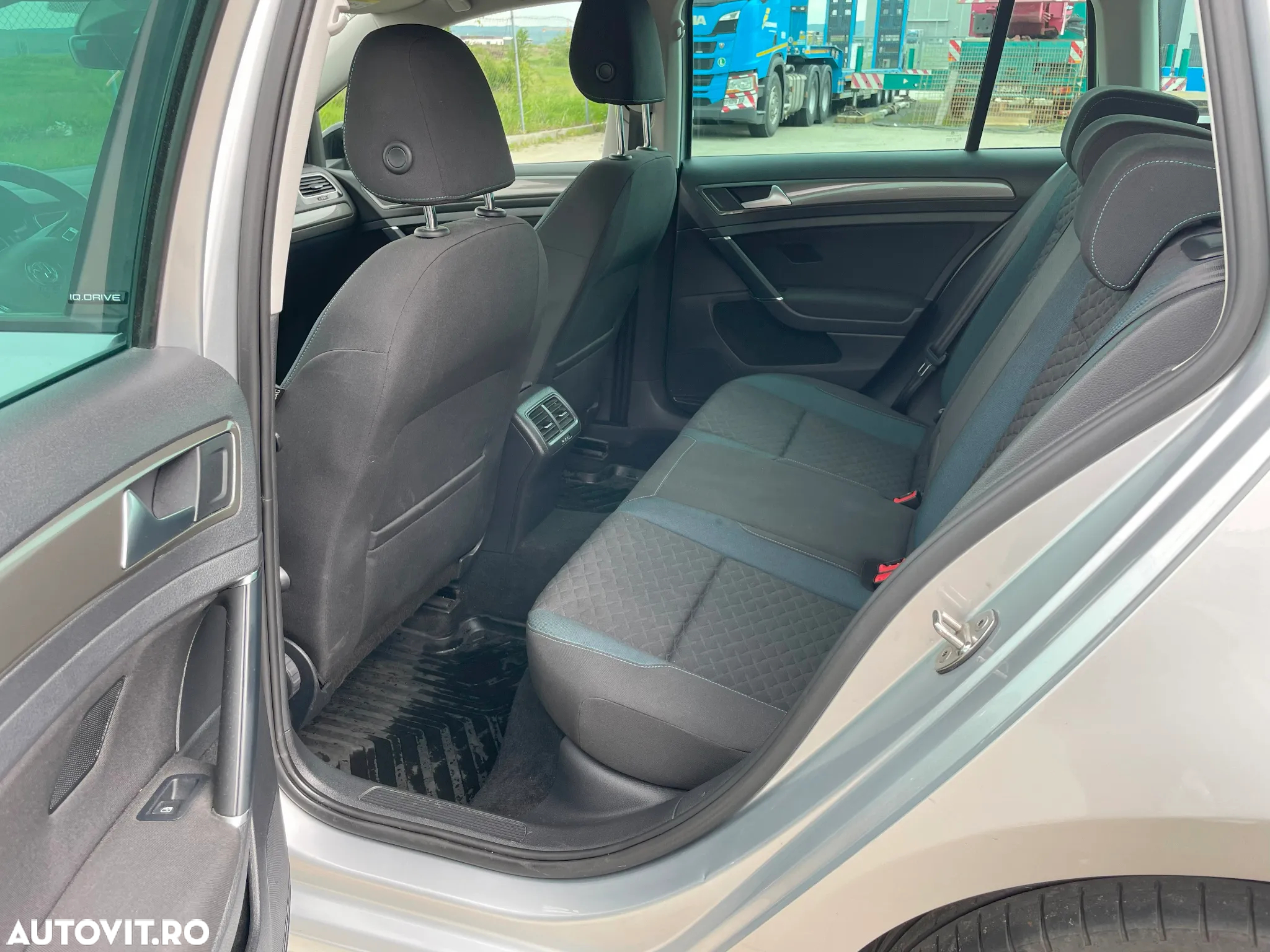 Volkswagen Golf Variant 1.6 TDI SCR DSG IQ.DRIVE - 12