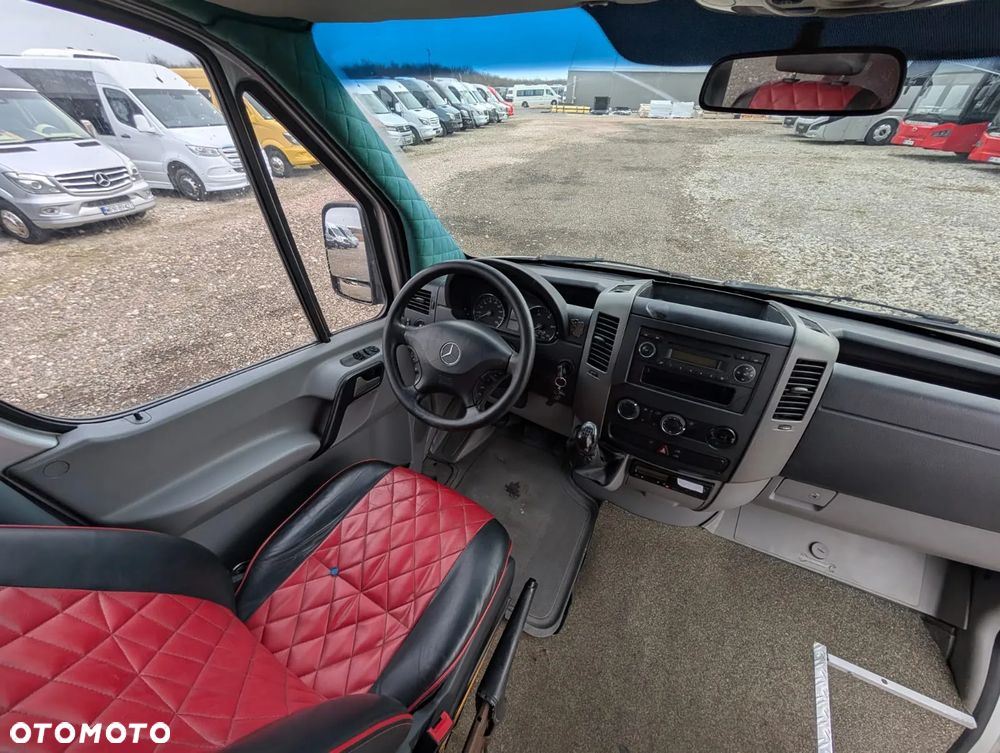 Mercedes-Benz Sprinter 515 - 12
