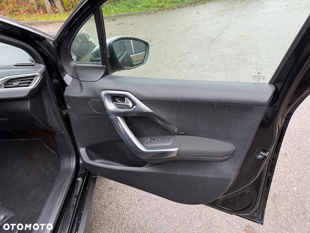 Peugeot 2008 120 VTI Allure - 27