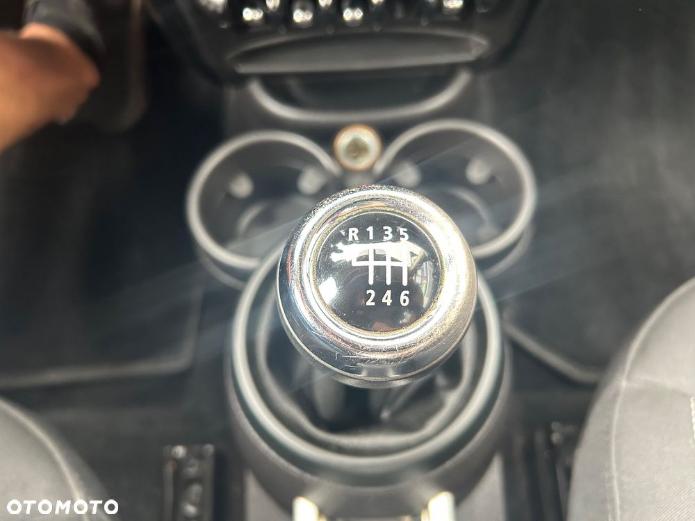 MINI Countryman One D Blackyard - 35