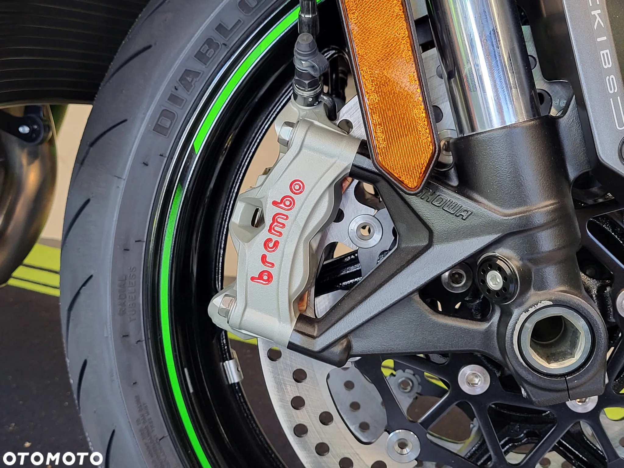 Kawasaki H2 - 6