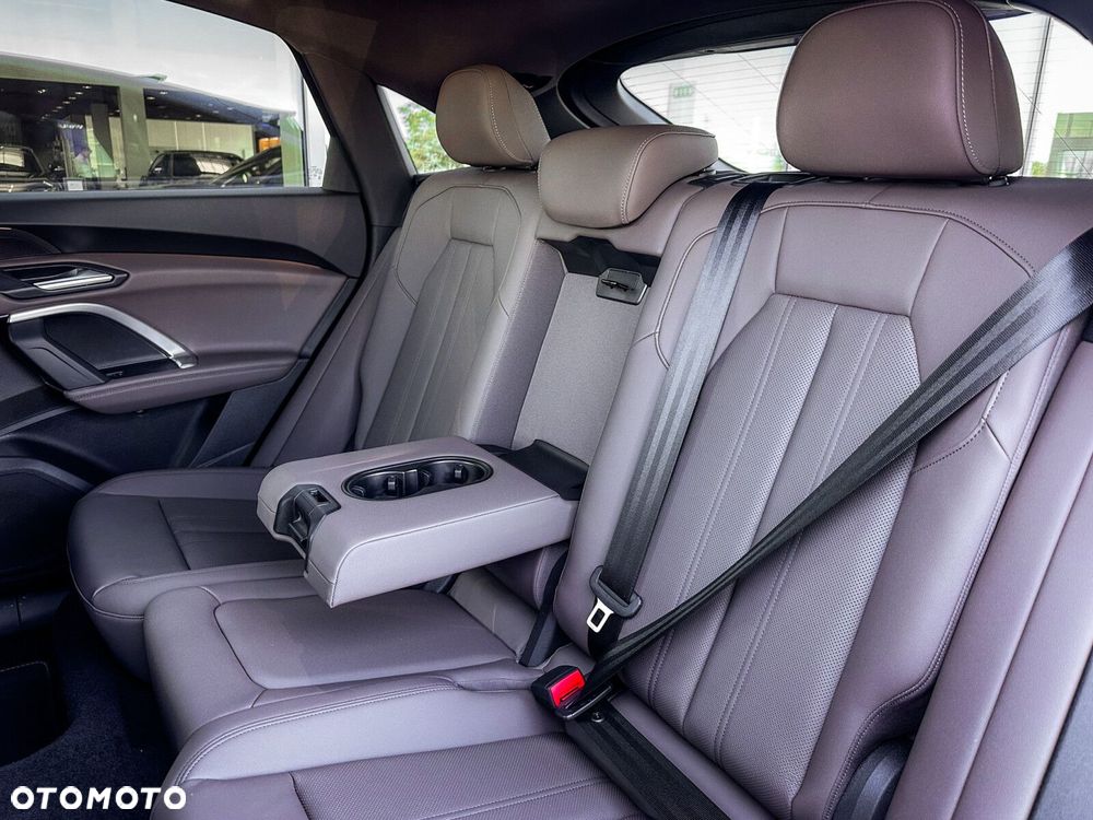 Audi Q5 Sportback - 40