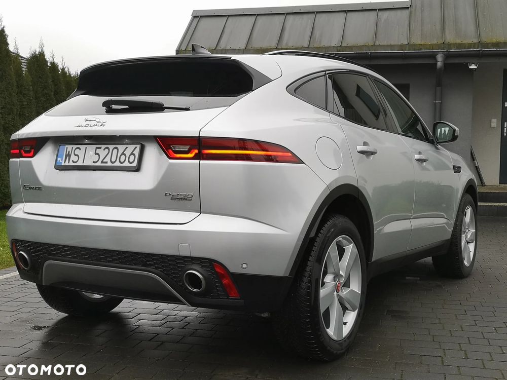 Jaguar E-Pace P250 AWD R-Dynamic SE - 23