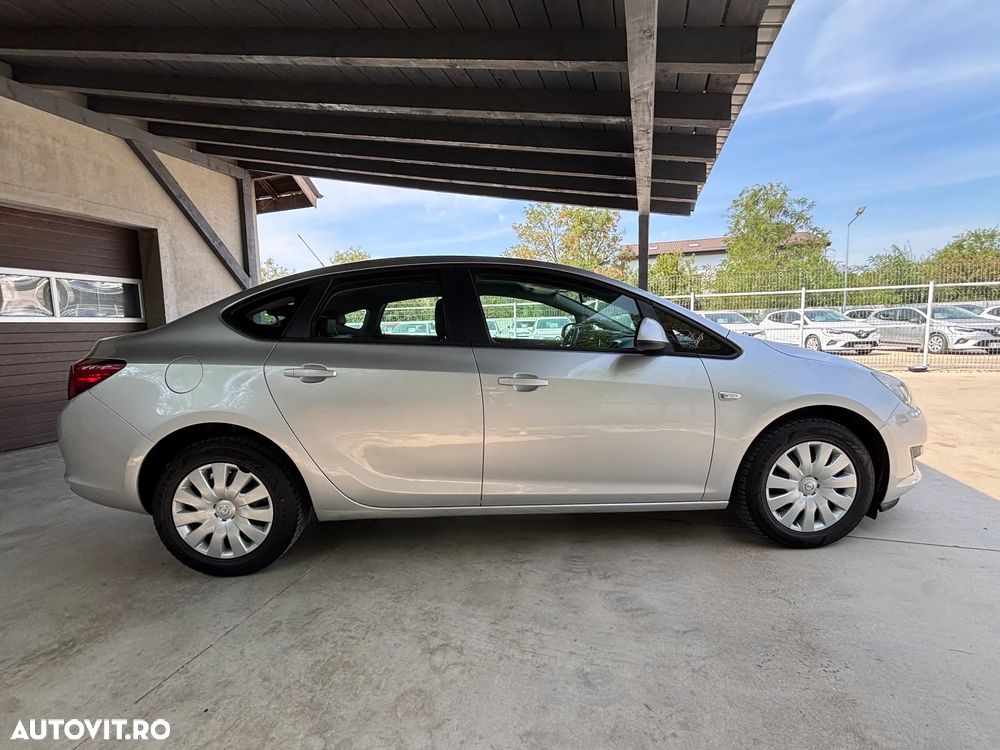 Opel Astra 1.6 TWINPORT ECOTEC Active - 11
