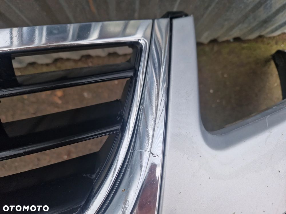 VW Touran 1T0 Lift Zderzak przód BEZ DZIUR - 7