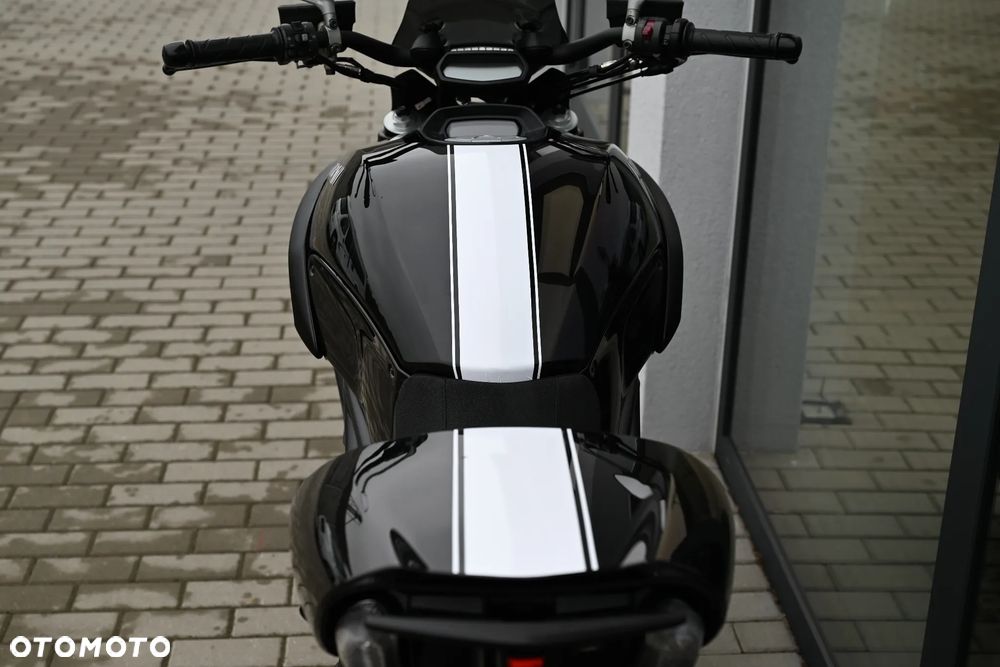 Ducati Diavel - 9