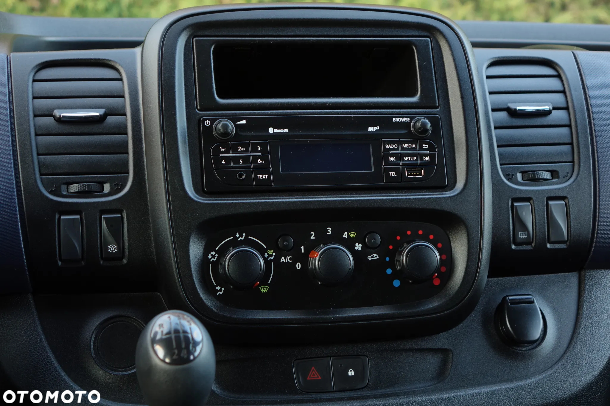 Opel Vivaro brygadówka LONG L2H1 + bagażnik dachowy - 17
