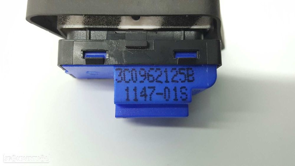 CONTROLE DE BLOQUEIO DE PORTA VOLKSWAGEN PASSAT VARIANT (3C5) ADVANCE - 2