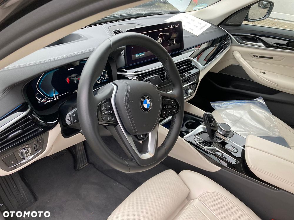 BMW Seria 5 530e Luxury Line - 7