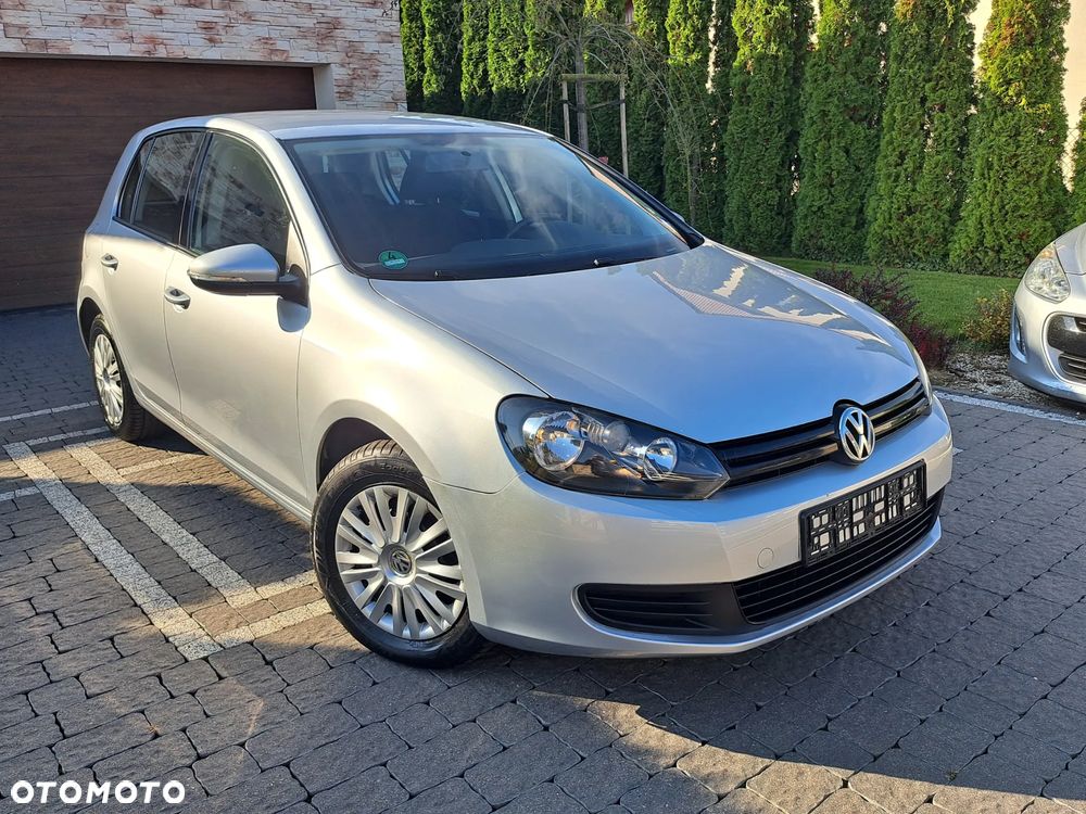 Volkswagen Golf - 1