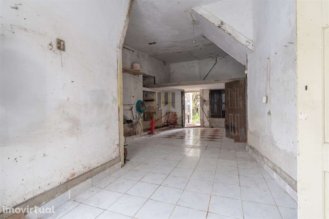 Prédio Centro Lamego | Zona Histórica | Garagem Fechada - Grande imagem: 2/25