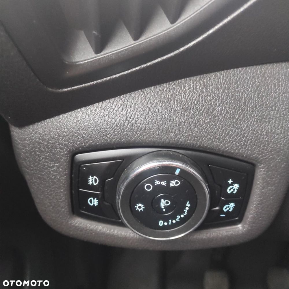 Ford Transit Connect - 23