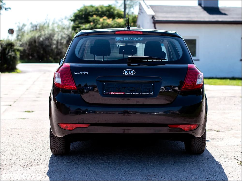 Kia Ceed - 7