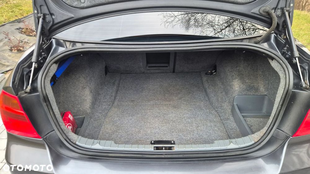 BMW Seria 3 318d DPF - 14