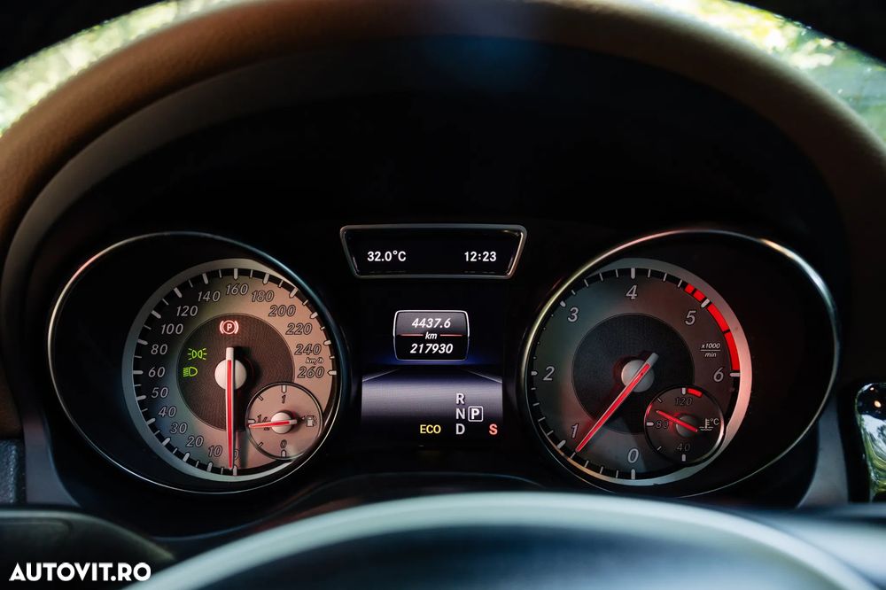 Mercedes-Benz CLA 220 - 19