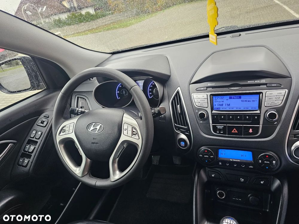 Hyundai ix35 1.7 CRDi 2WD blue Finale Gold - 15