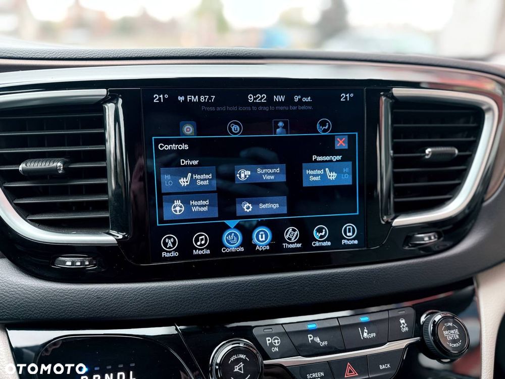 Chrysler Pacifica - 17