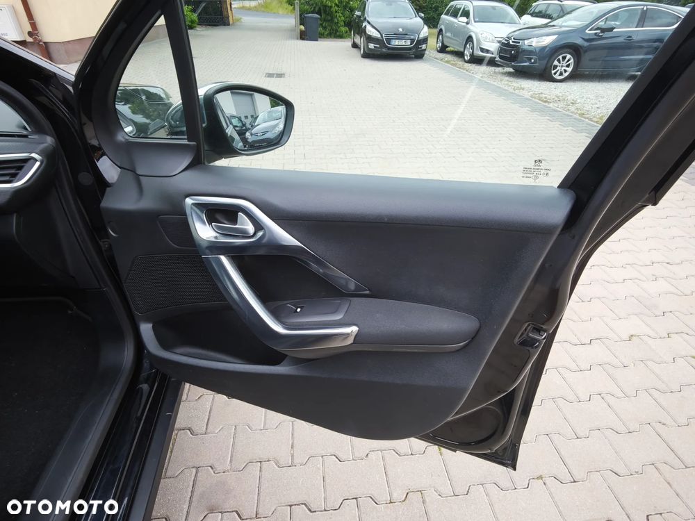 Peugeot 2008 BlueHDi FAP 120 STOP & START Allure - 18