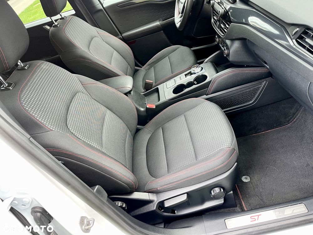 Ford Kuga 1.5 EcoBlue FWD ST-Line - 23