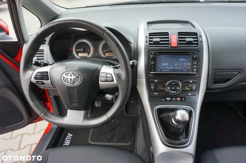 Toyota Auris 1.6 Executive - 32