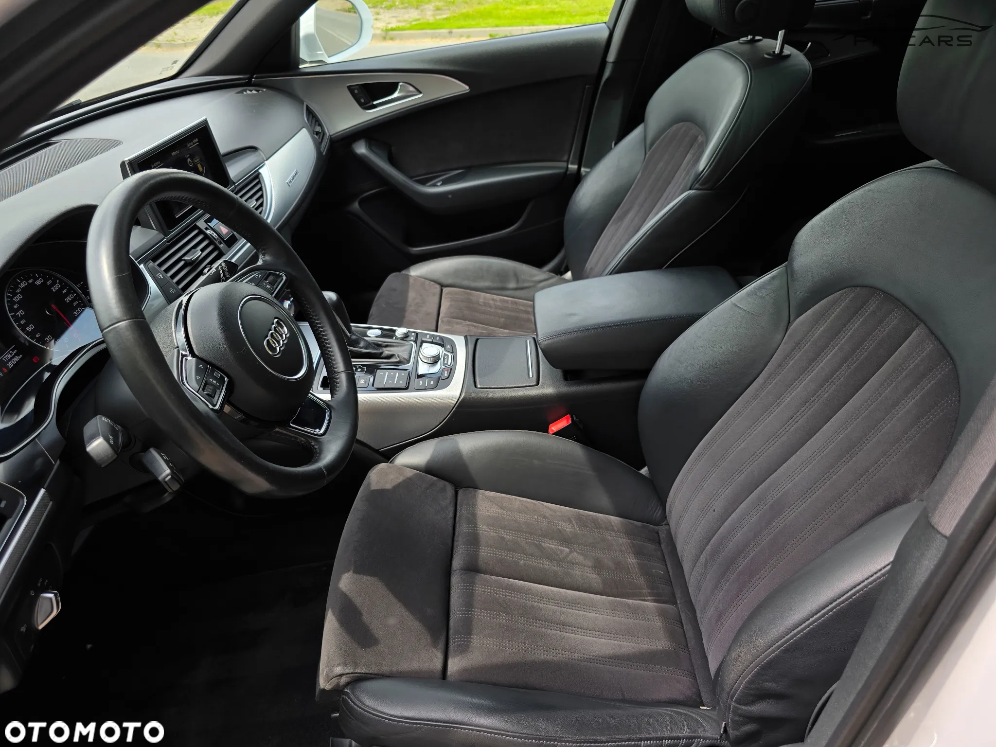 Audi A6 Avant 2.0 TDI quattro S tronic - 33