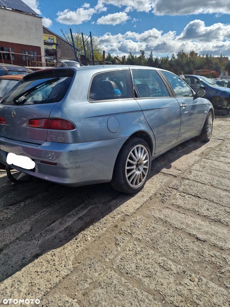 Alfa Romeo 156 lift kombi 2.4 20v jtd 841G000 na części - 4