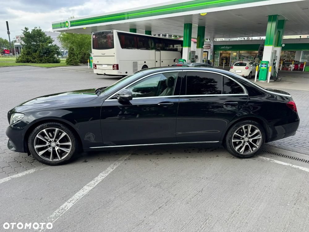 Mercedes-Benz Klasa E 220 d 9G-TRONIC - 3