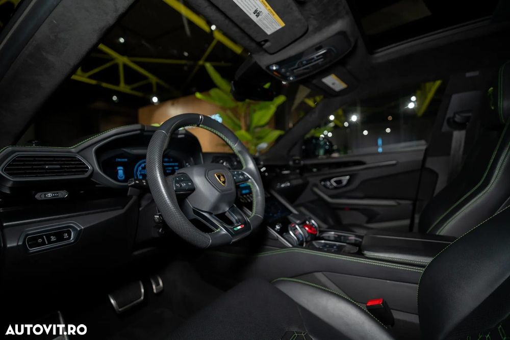 Lamborghini Urus - 23