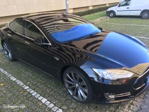 Tesla Model S Standard - 1