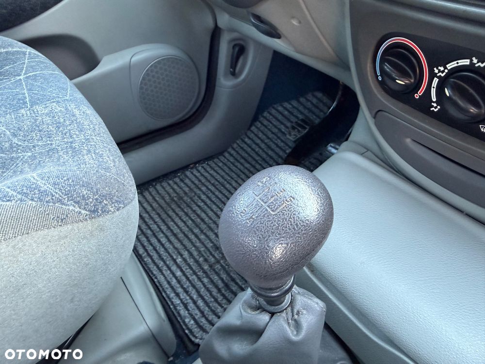 Renault Scenic 1.6 16V EXpression - 33