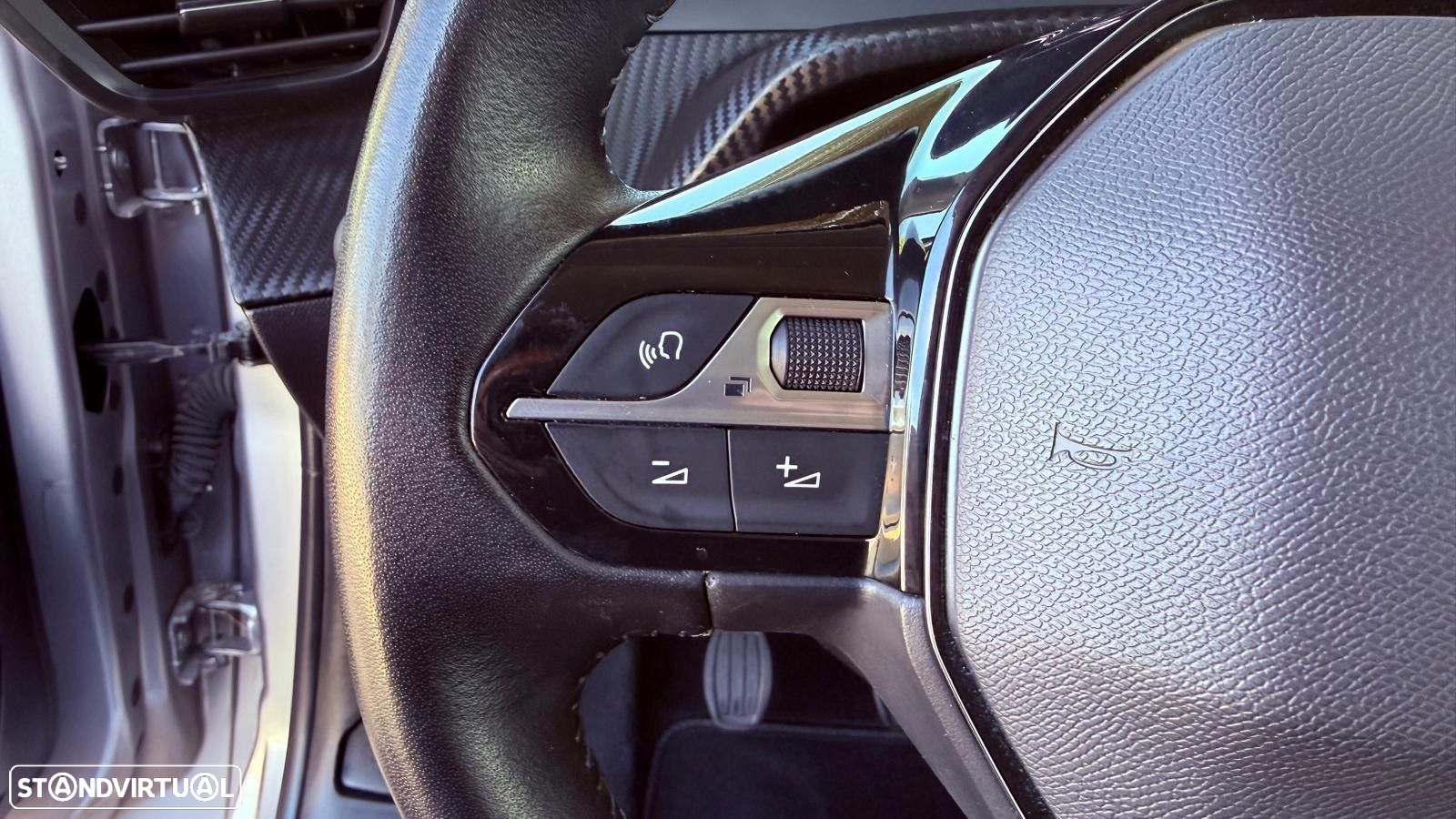 Peugeot 208 1.2 PureTech Active - 21