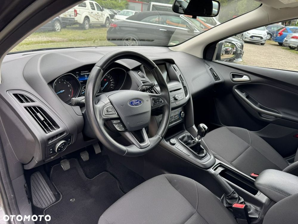 Ford Focus - 24