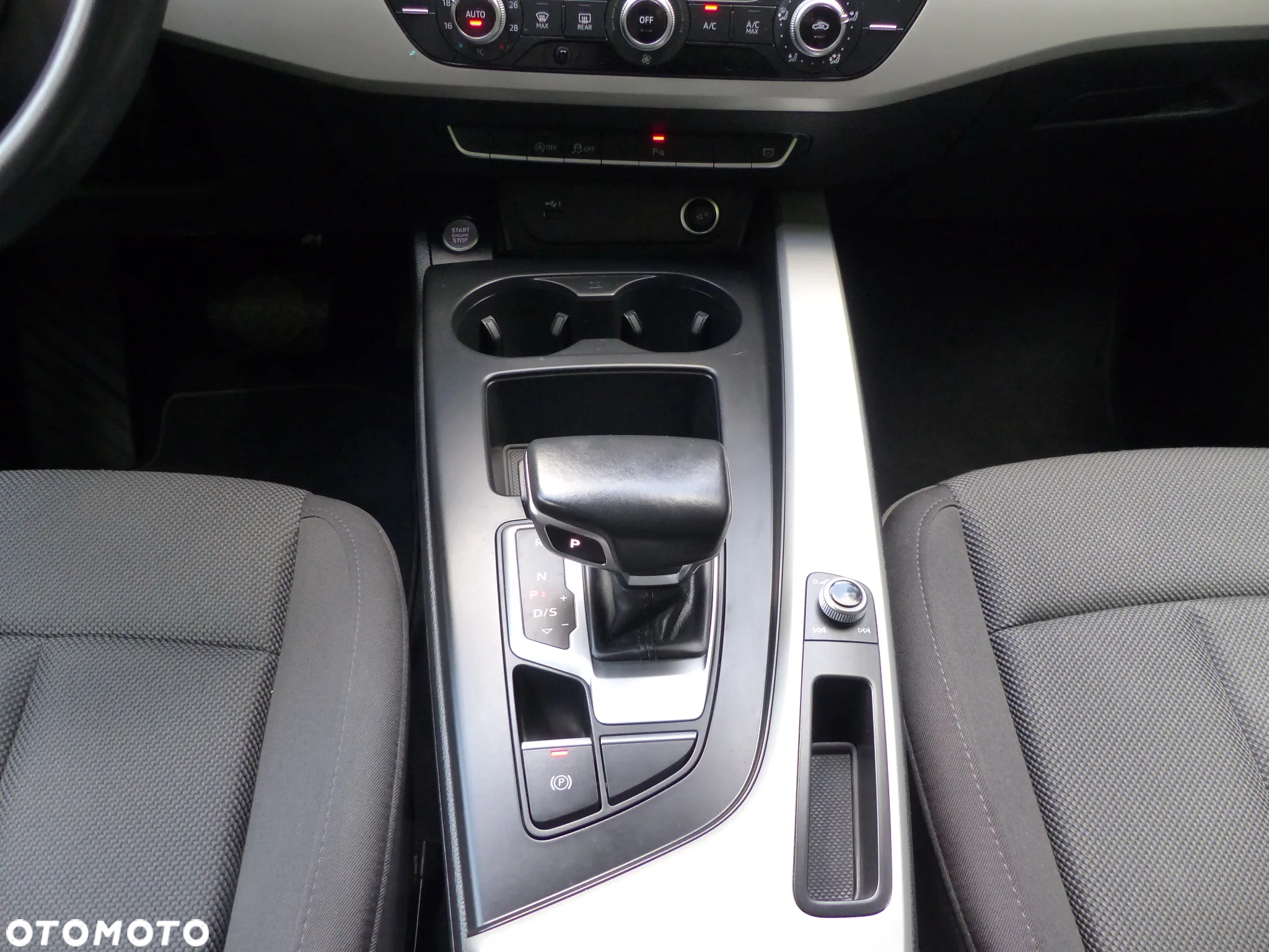 Audi A4 Avant 30 TDI S tronic - 16