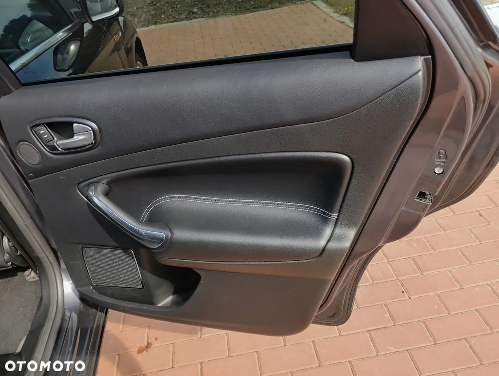Ford Mondeo 2.0 TDCi Titanium - 31