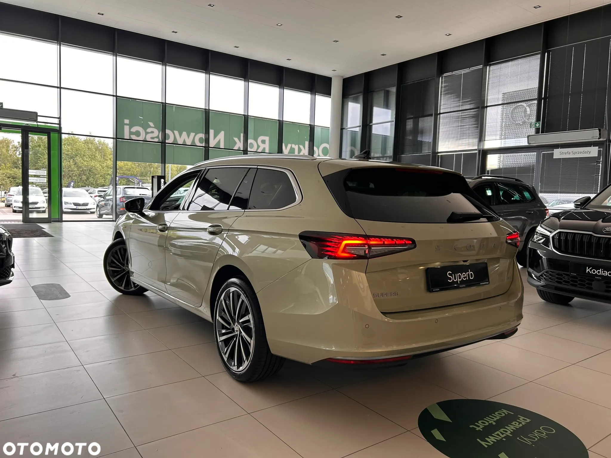Skoda Superb 2.0 TDI SCR 4x4 L&K DSG - 9