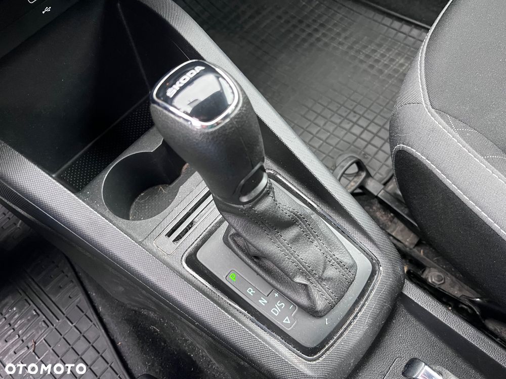 Skoda Fabia 1.0 TSI Ambition DSG - 27