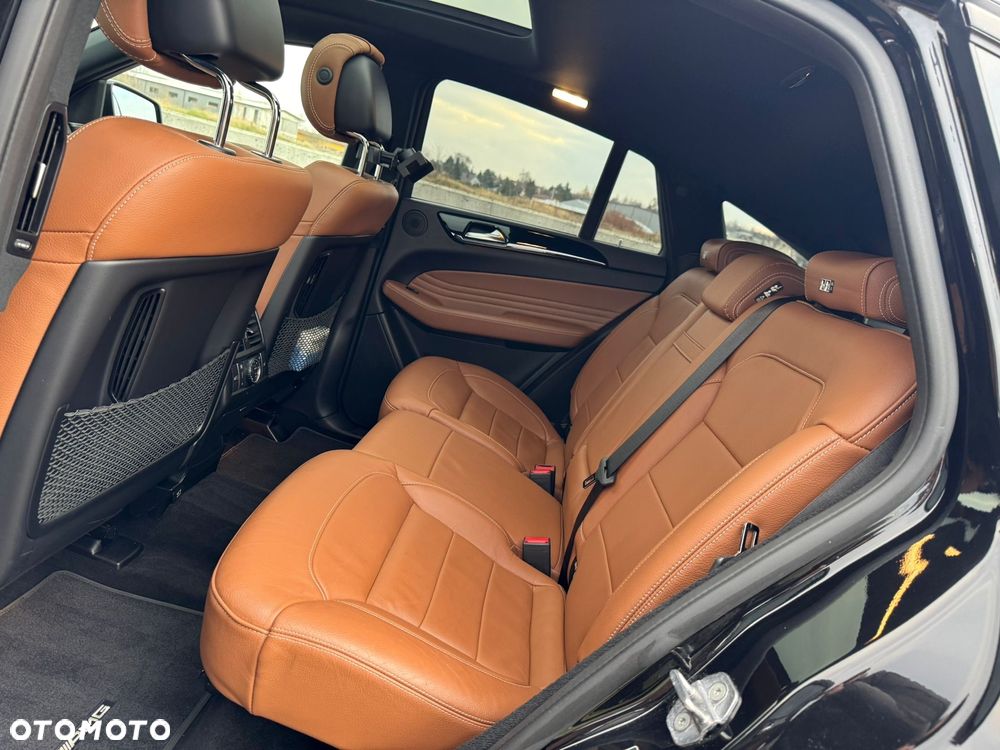 Mercedes-Benz GLE - 24