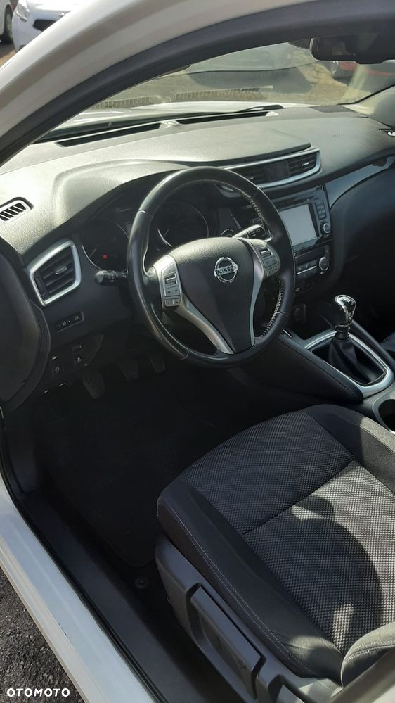 Nissan Qashqai 1.5 dCi DPF 360 - 12