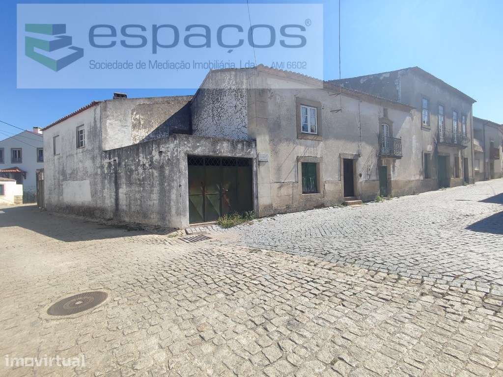 Moradia Senhorial com quintal e garagem - Grande imagem: 3/24