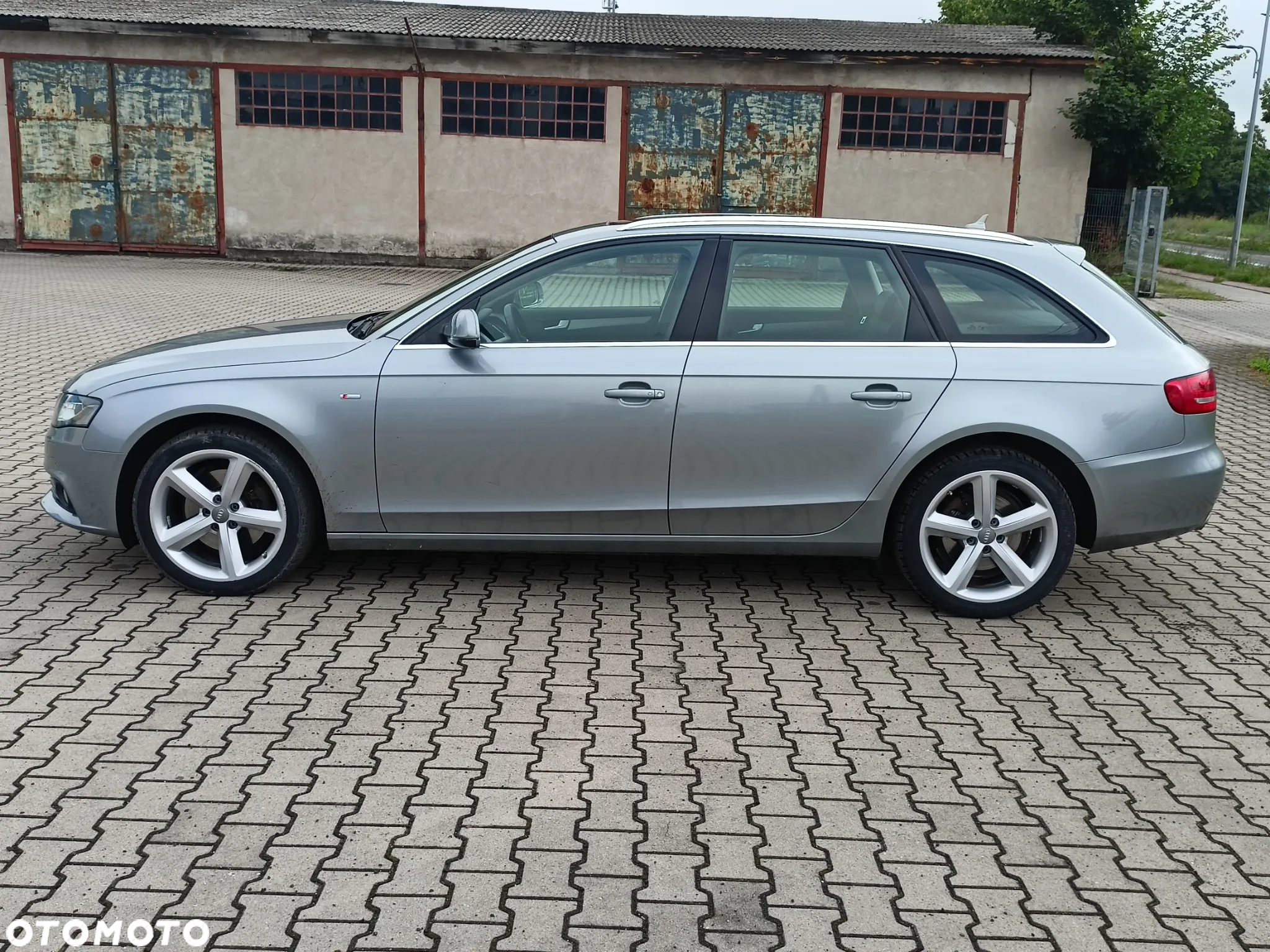 Audi A4 Avant 2.0 TDI DPF quattro S line Sportpaket (plus) - 2