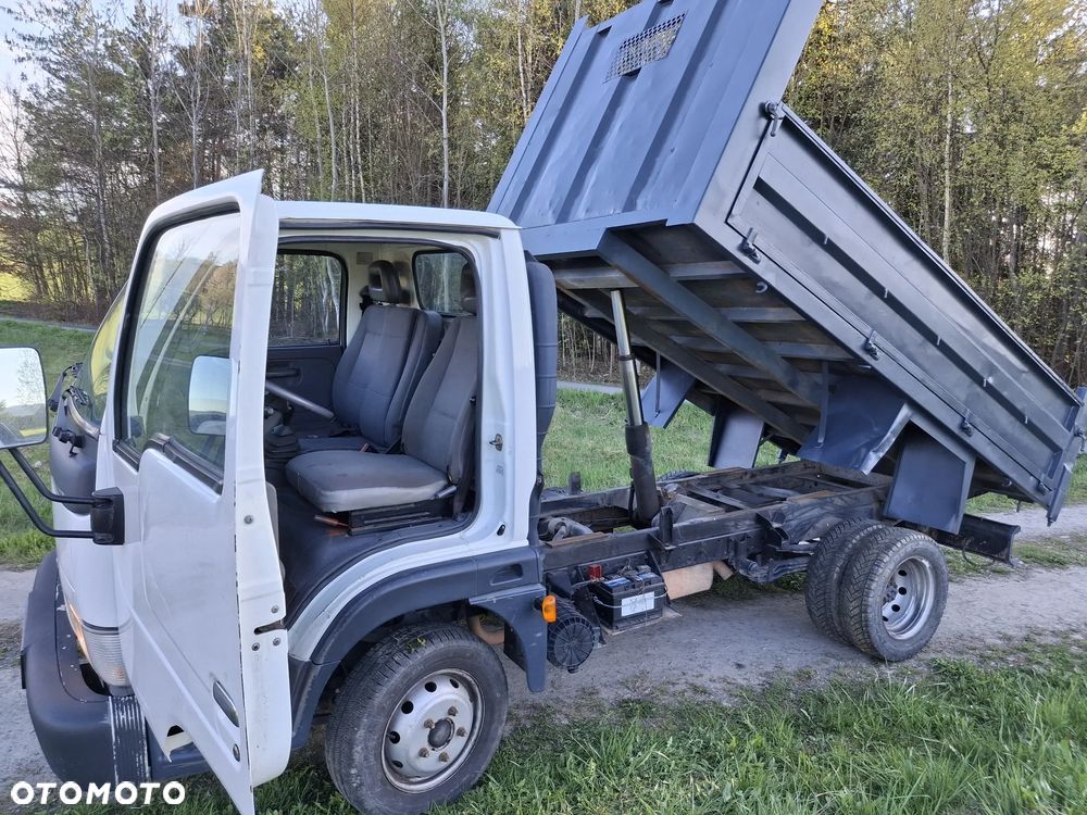 Nissan Cabstar - 4