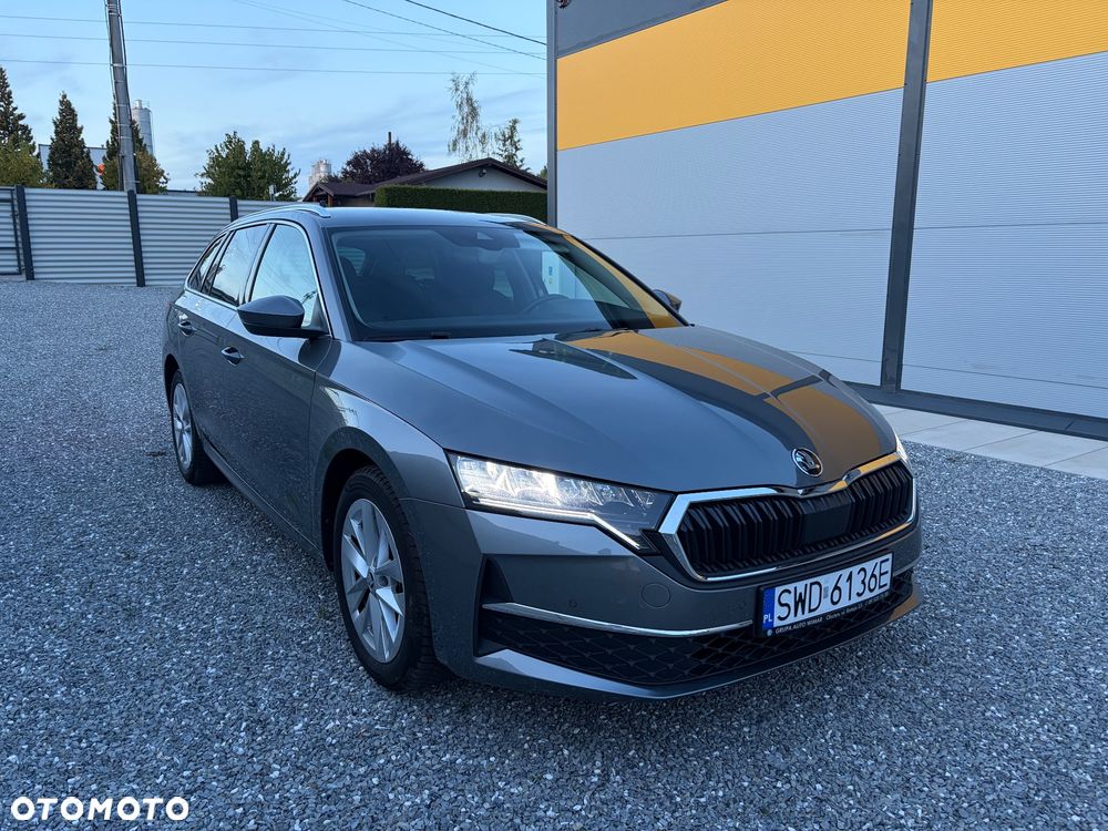 Skoda Octavia 2.0 TDI Selection DSG - 4