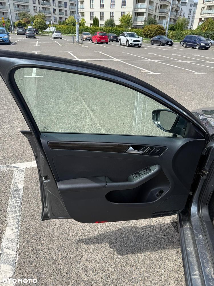 Volkswagen Jetta 1.4 TSI BMT Comfortline - 10