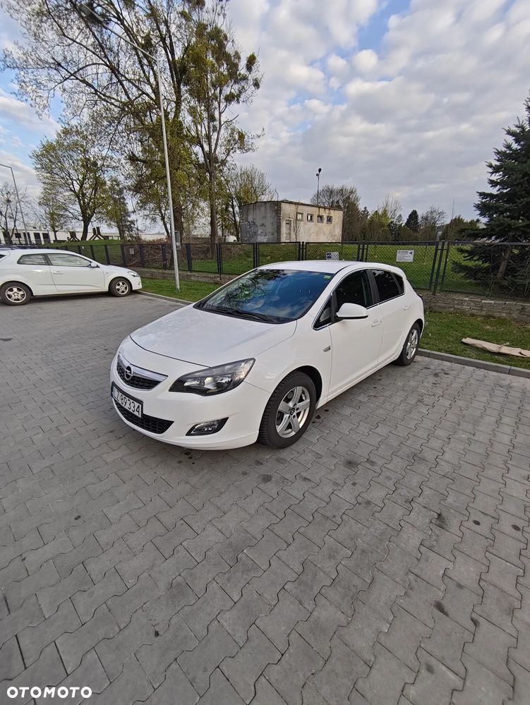 Opel Astra 1.6 T Sport - 2