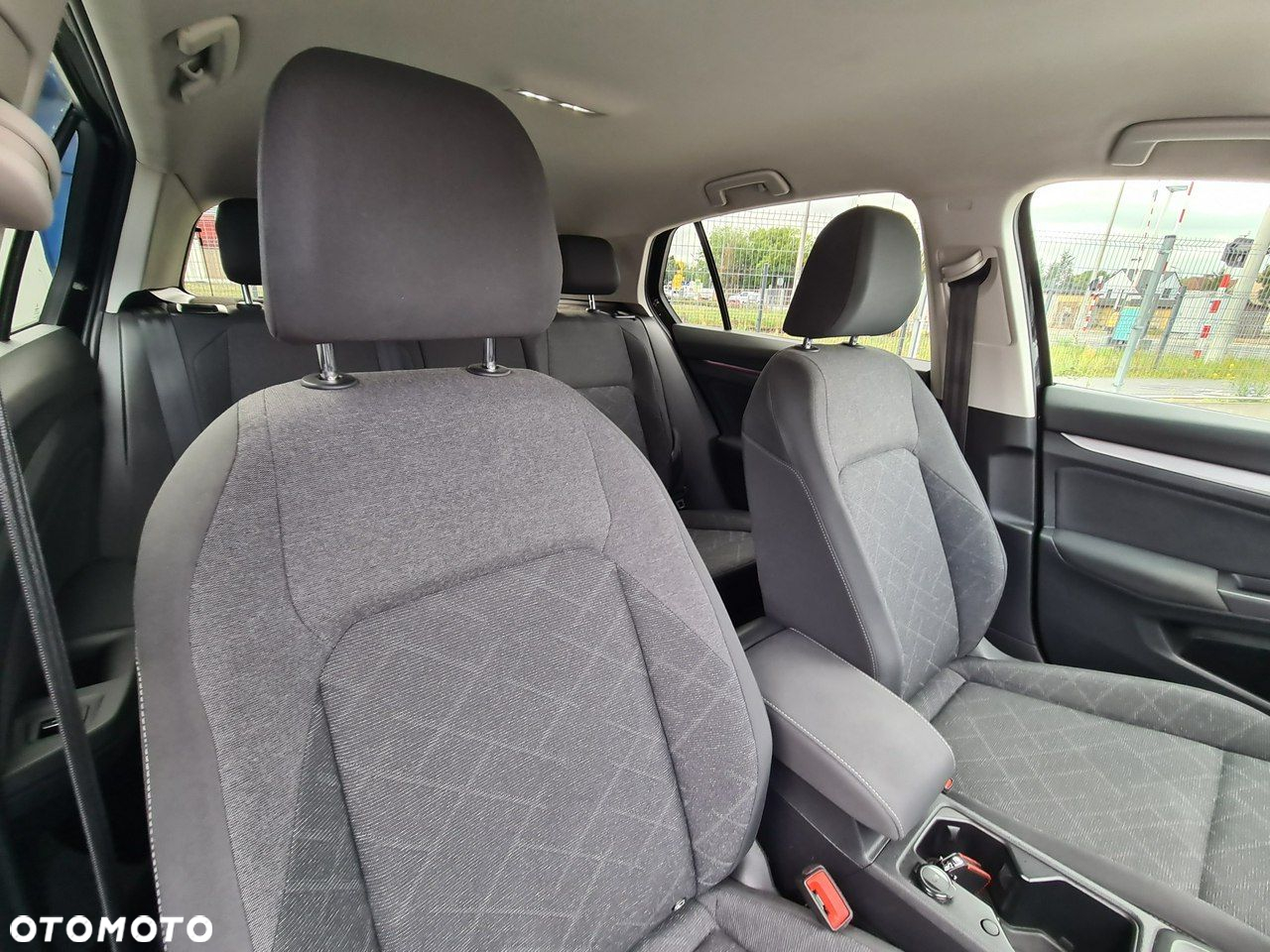 Volkswagen Golf 1.5 TSI ACT OPF Comfortline - 29